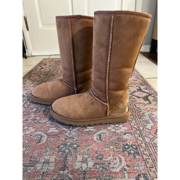 Women's UGG Women's Classic Tall Boot SIZE 5 - Picture 4 of 9